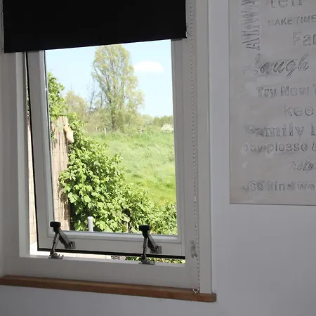 Pet-friendly Warmenhuizen