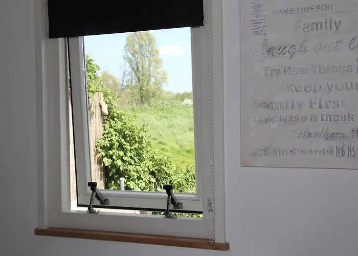 Pet-friendly Warmenhuizen